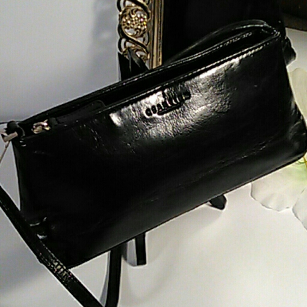 Kenneth Cole Vintage black leather bag / purse